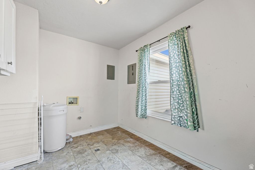 Image 16 of property listing at 181 RUSSELL AVE, Tooele, UT 84074