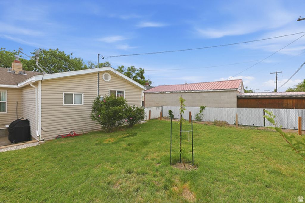 Image 22 of property listing at 181 RUSSELL AVE, Tooele, UT 84074