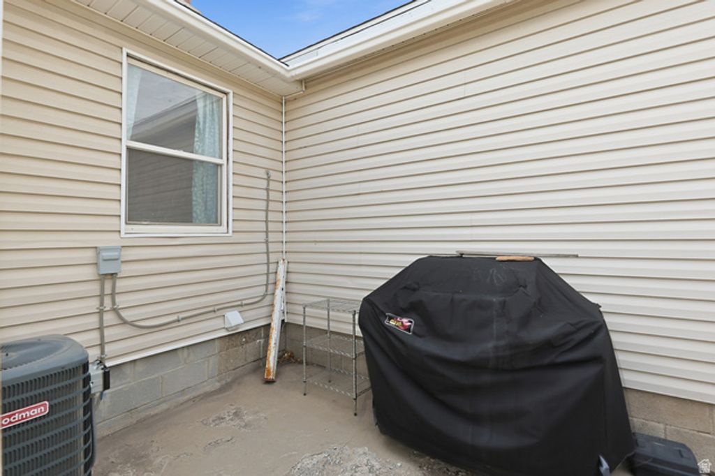 Image 27 of property listing at 181 RUSSELL AVE, Tooele, UT 84074