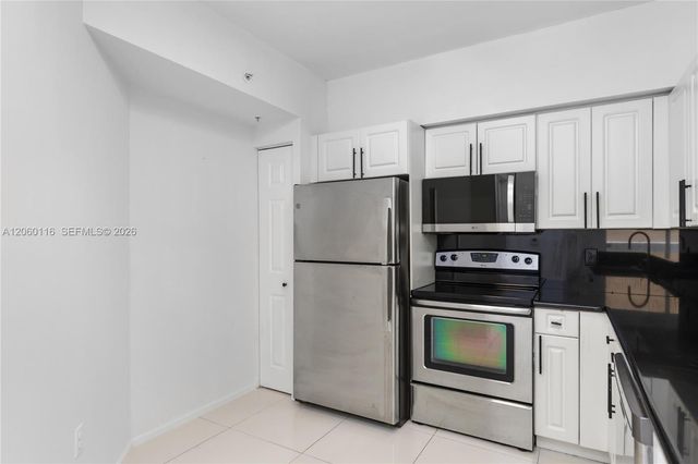 17150 N Bay Rd 2320, Sunny Isles Beach, FL 33160