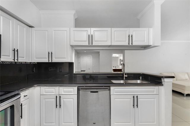 17150 N Bay Rd 2320, Sunny Isles Beach, FL 33160