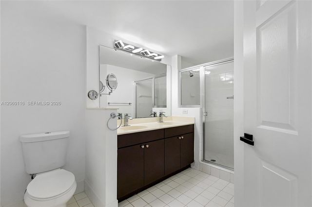 17150 N Bay Rd 2320, Sunny Isles Beach, FL 33160