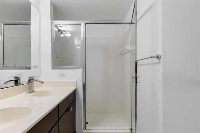 17150 N Bay Rd 2320, Sunny Isles Beach, FL 33160