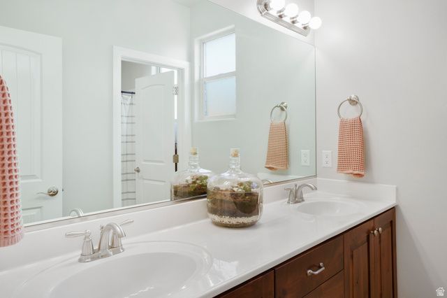 529 E DRY SPRINGS LN, Washington, UT 84780