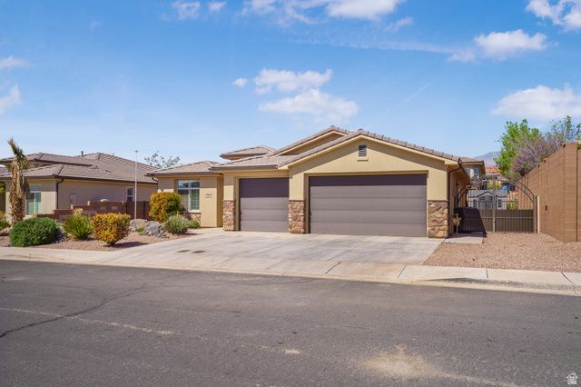 529 E DRY SPRINGS LN, Washington, UT 84780