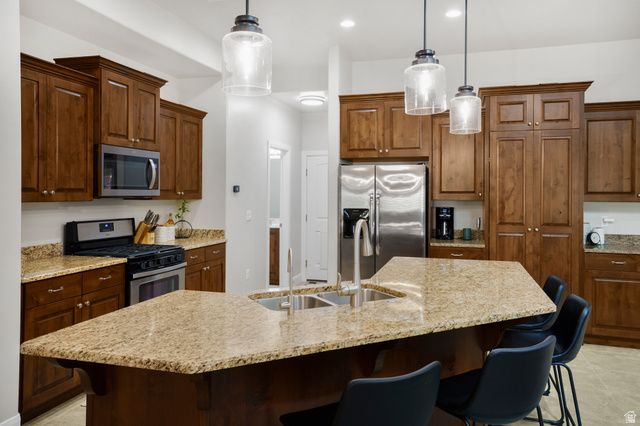 529 E DRY SPRINGS LN, Washington, UT 84780