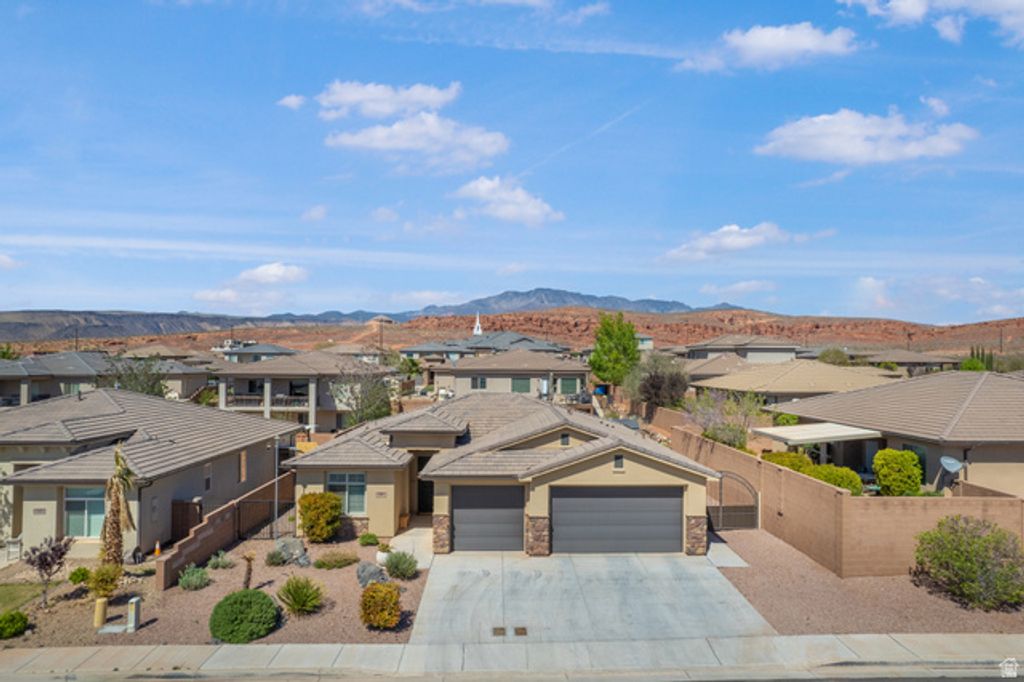 529 E DRY SPRINGS LN, Washington, UT 84780