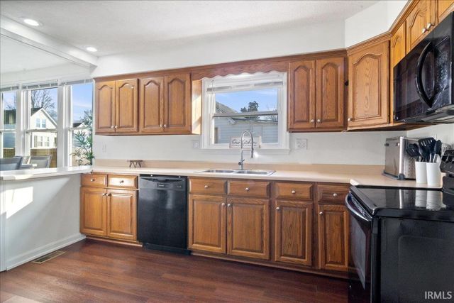 3008 Edgewood Drive, Evansville, IN 47712