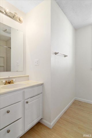 3008 Edgewood Drive, Evansville, IN 47712