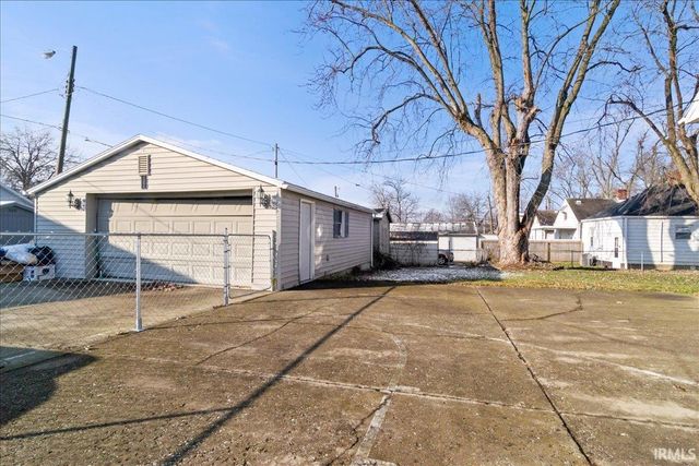 3008 Edgewood Drive, Evansville, IN 47712