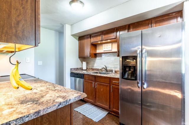 7916 Felger Road, Fort Wayne, IN 46818