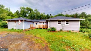 873 DELRAY RD, Augusta, WV 26704