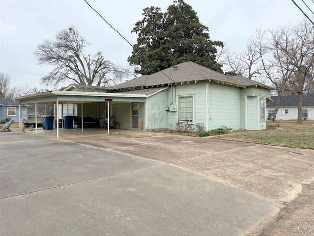 404 E Cedar Street, Winnsboro, TX 75494
