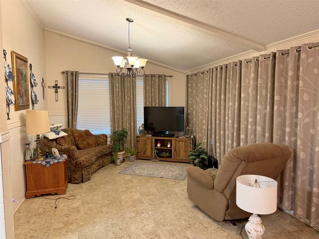 404 E Cedar Street, Winnsboro, TX 75494