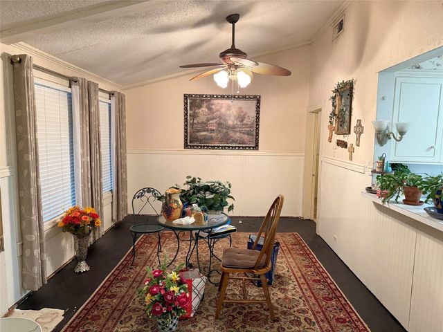 404 E Cedar Street, Winnsboro, TX 75494