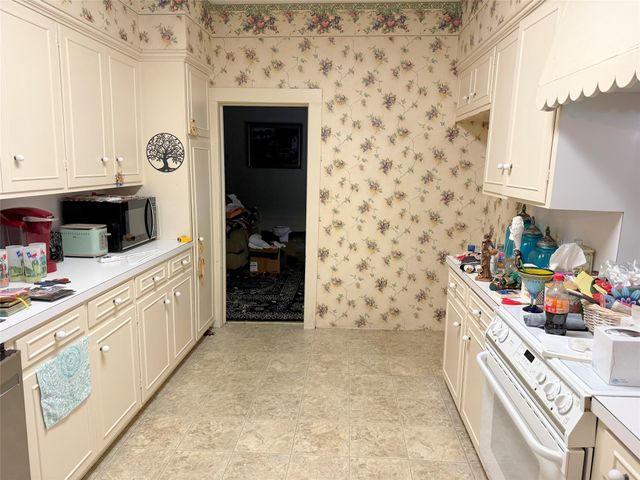 404 E Cedar Street, Winnsboro, TX 75494