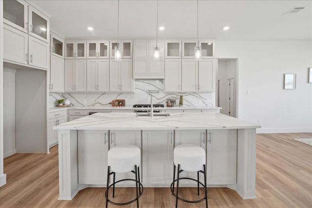 328 Slimp Bluff, Azle, TX 76020