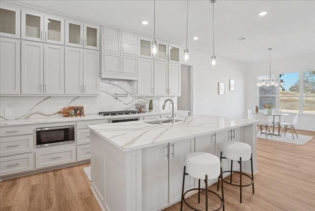 328 Slimp Bluff, Azle, TX 76020