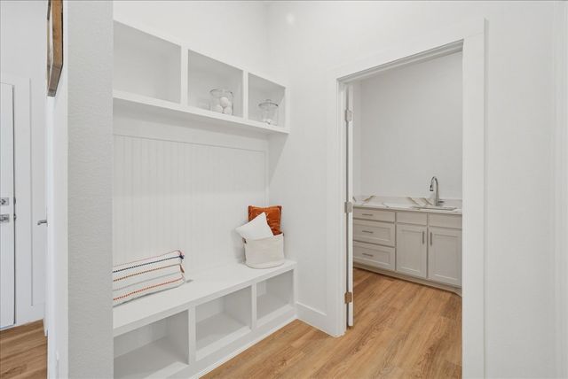 328 Slimp Bluff, Azle, TX 76020