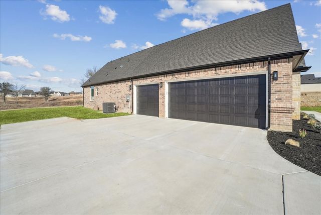328 Slimp Bluff, Azle, TX 76020