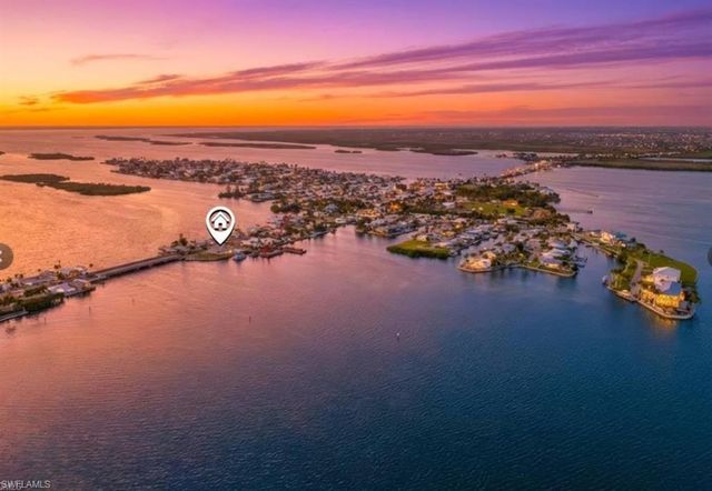 4767 Pine Island RD NW, Matlacha, FL 33993