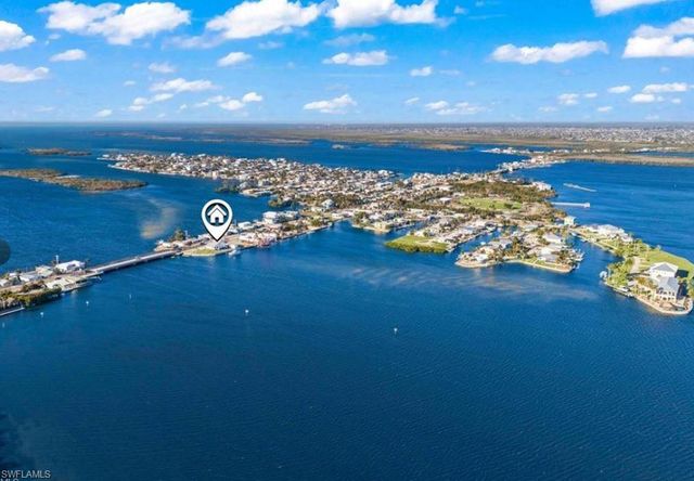 4767 Pine Island RD NW, Matlacha, FL 33993