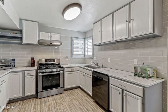 10776 PLEASANT SAND Drive, El Paso, TX 79924