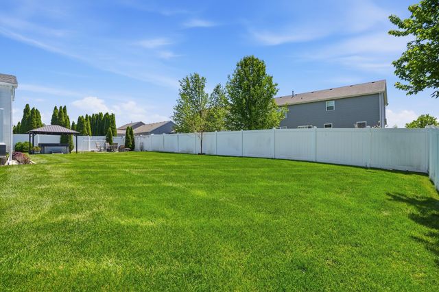 2155 Walker Drive, Valparaiso, IN 46385