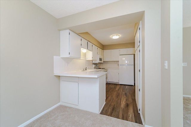 10326 Balsam Lane, Eden Prairie, MN 55347