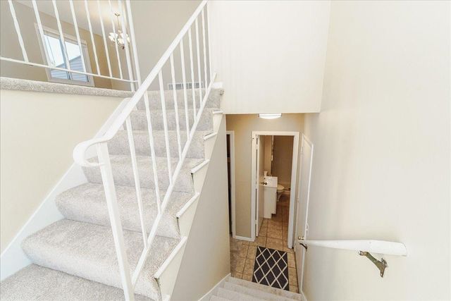 10326 Balsam Lane, Eden Prairie, MN 55347