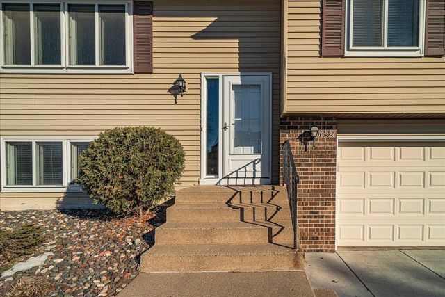 10326 Balsam Lane, Eden Prairie, MN 55347