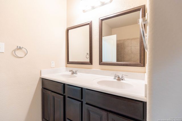 3742 OX-EYE DAISY, San Antonio, TX 78261