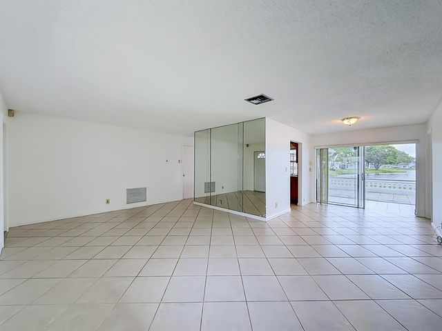 8504 NW 14th Street, Plantation, FL 33322