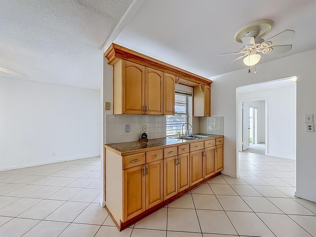 8504 NW 14th Street, Plantation, FL 33322