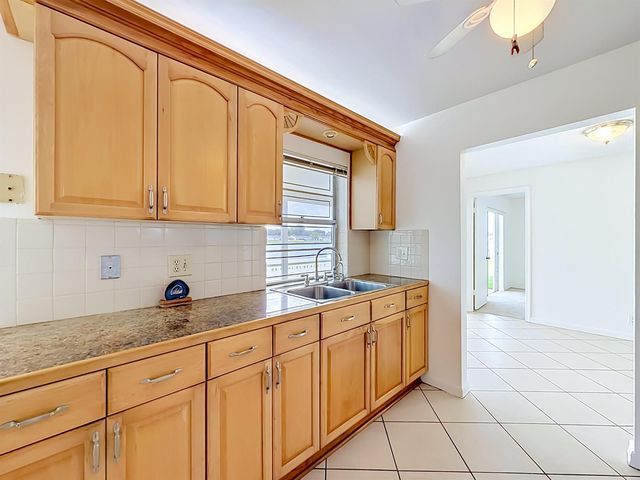 8504 NW 14th Street, Plantation, FL 33322