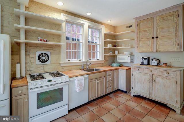 340 E ORANGE ST, Lancaster, PA 17602