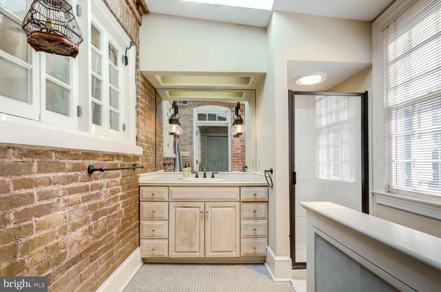 340 E ORANGE ST, Lancaster, PA 17602