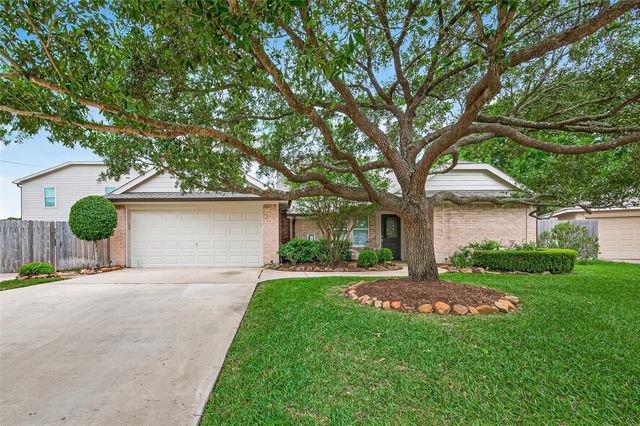 903 Sugarfield Court, Sugar Land, TX 77498