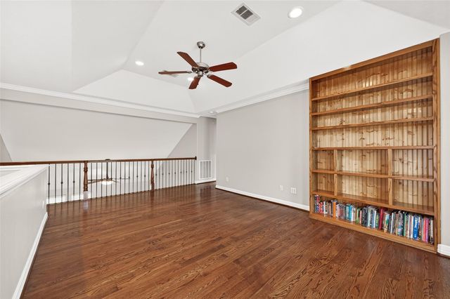 903 Sugarfield Court, Sugar Land, TX 77498