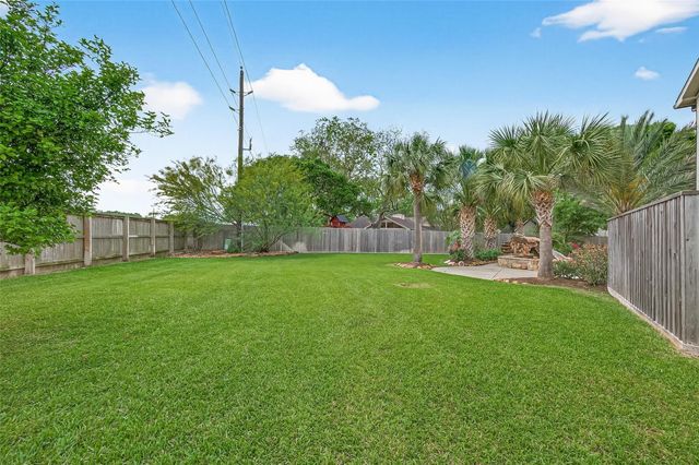 903 Sugarfield Court, Sugar Land, TX 77498