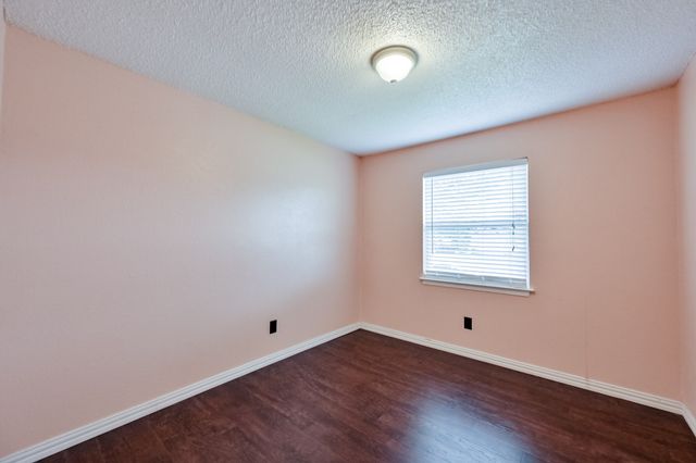 914 Highcrest Drive, Arlington, TX 76017