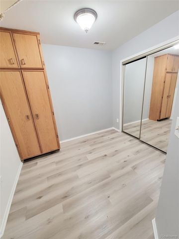 34919 Hamilton Drive 4, Fraser, MI 48026