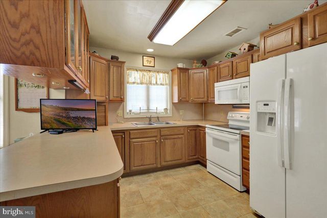 447 EPSILON DR, Wernersville, PA 19565