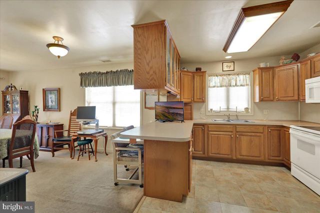 447 EPSILON DR, Wernersville, PA 19565