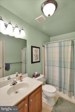 447 EPSILON DR, Wernersville, PA 19565