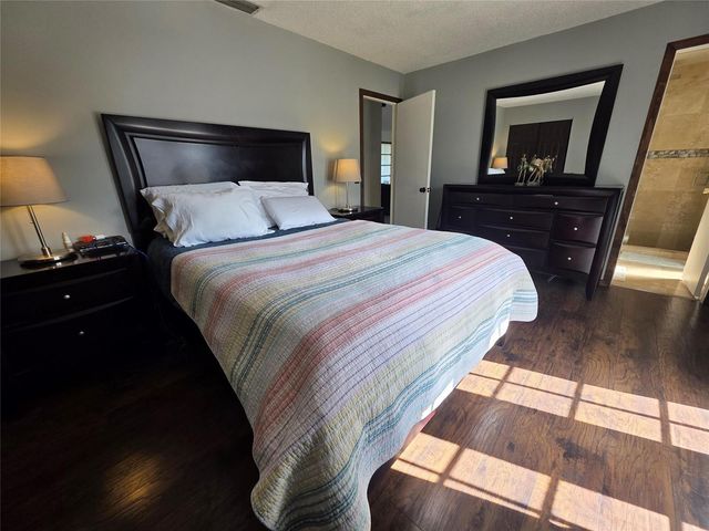 9410 NW 14th Street, Pembroke Pines, FL 33024