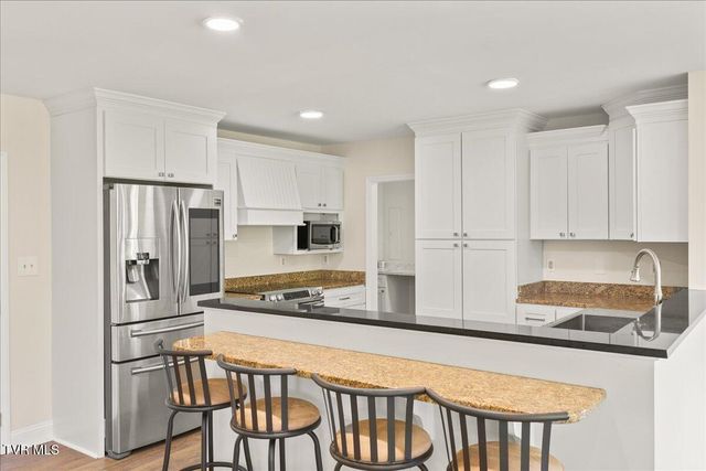 264 Allison Cove Trail, Piney Flats, TN 37686