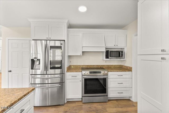 264 Allison Cove Trail, Piney Flats, TN 37686