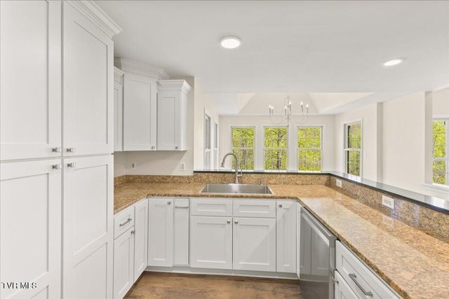 264 Allison Cove Trail, Piney Flats, TN 37686