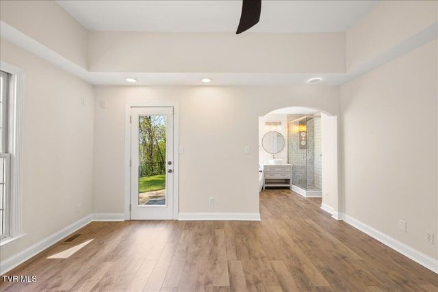 264 Allison Cove Trail, Piney Flats, TN 37686